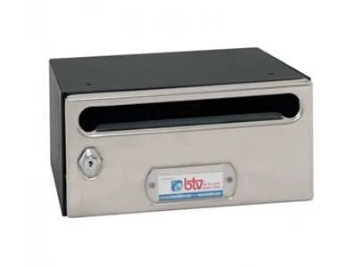buzon de interior con cuerpo de acero pintado y puerta de acero inoxidable moncayo btv
